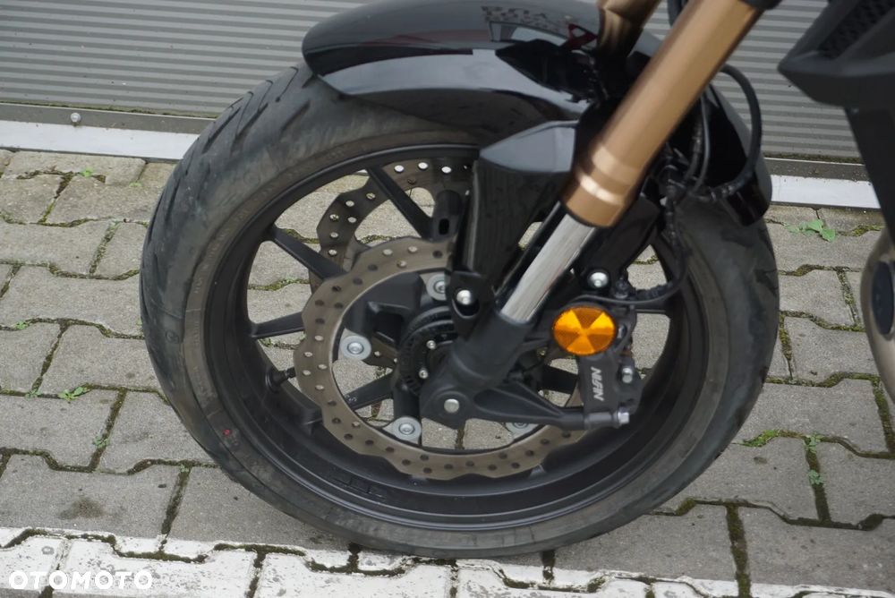 Honda CB - 4
