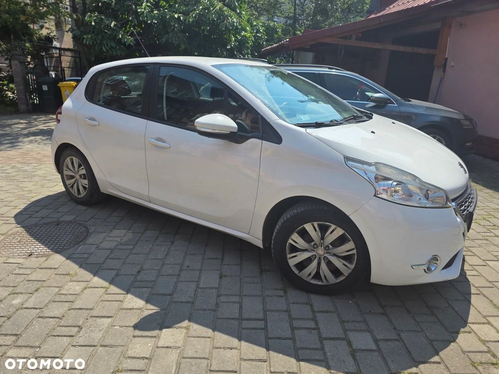 Peugeot 208 - 2