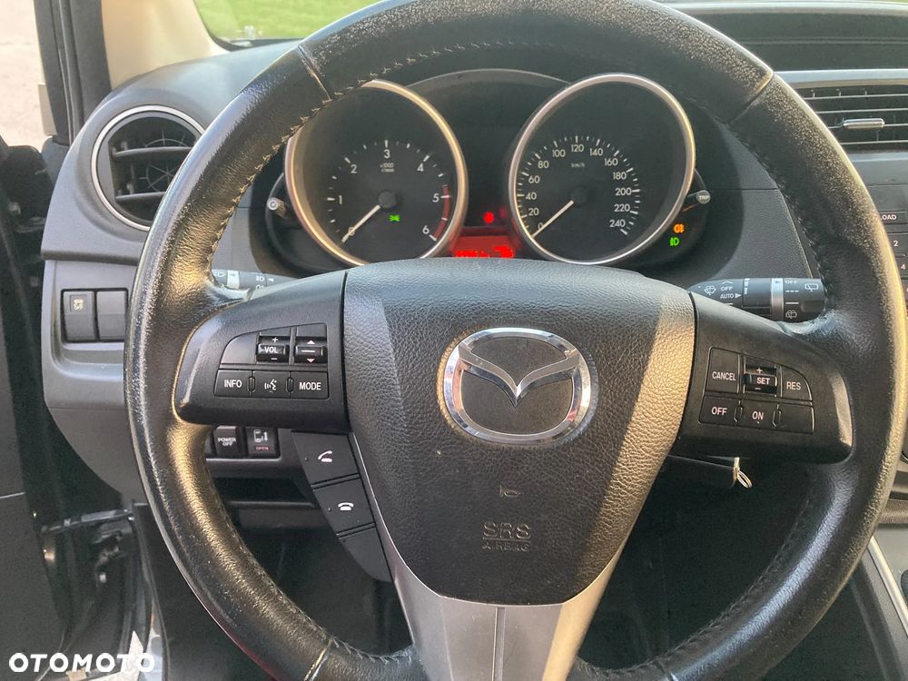 Mazda 5 - 10