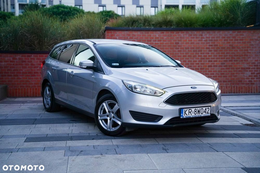 Ford Focus 1.6 Trend - 4