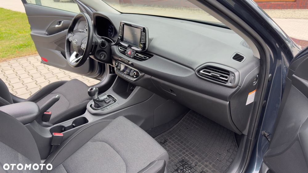 Hyundai i30 1.5 T-GDI 48V Comfort DCT - 17