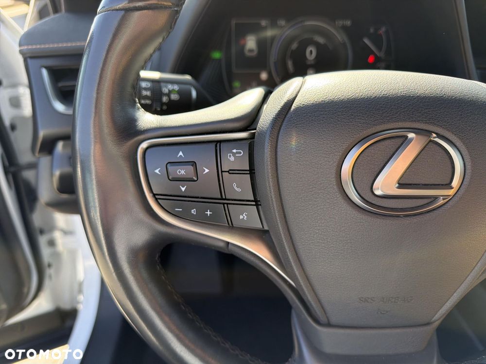 Lexus UX 250h GPF Business 2WD - 24