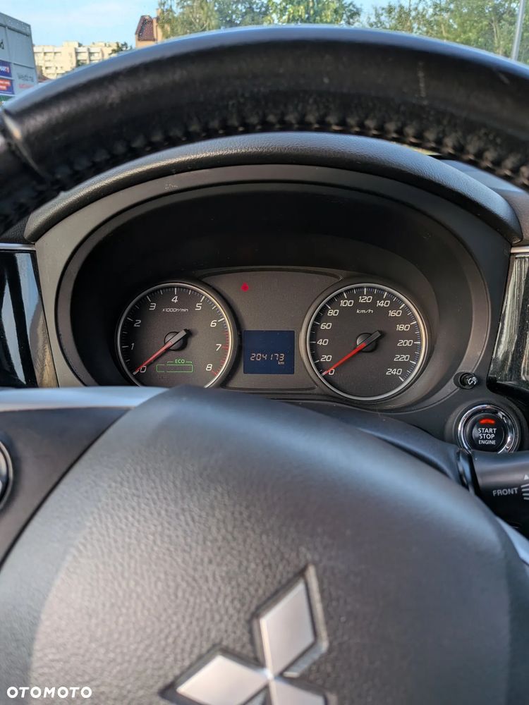 Mitsubishi Outlander 2014 photo 4