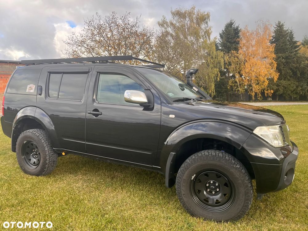 Nissan Pathfinder - 2