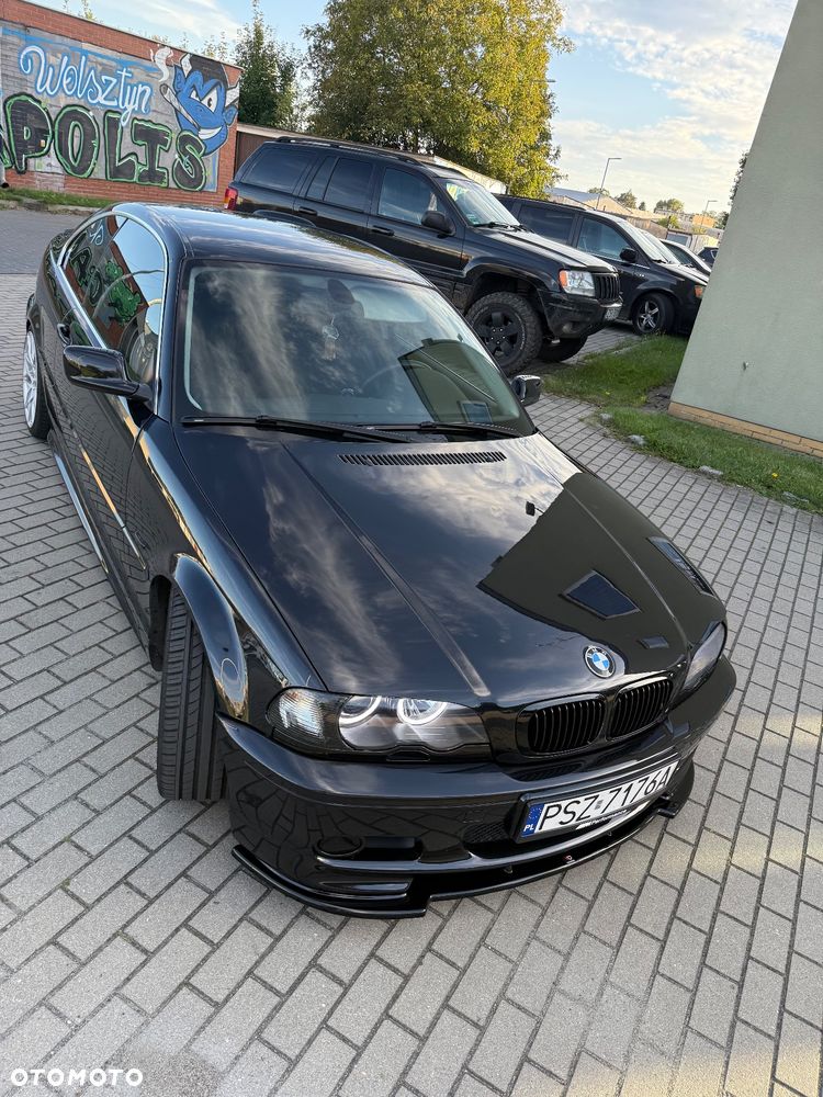 BMW Seria 3 323Ci - 10