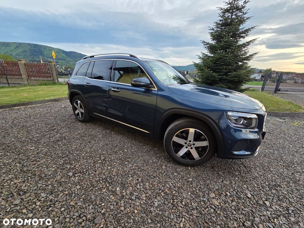Mercedes-Benz GLB - 10