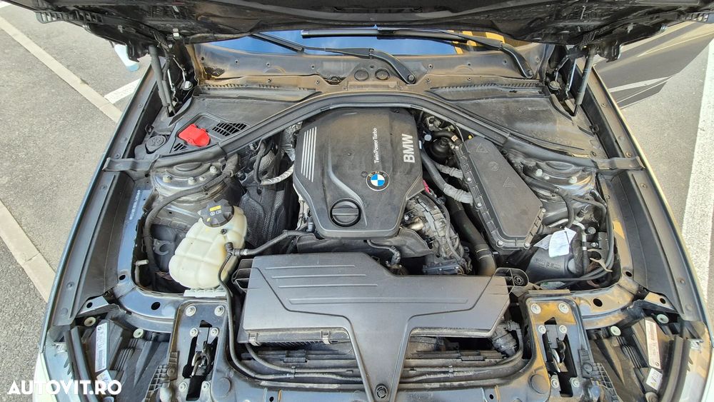 BMW Seria 3 320d Aut. Sport Line - 15