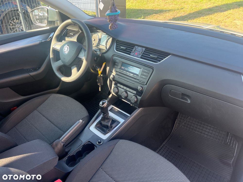 Skoda Octavia 1.6 TDI Ambiente - 23