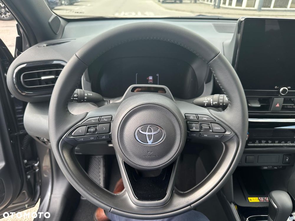 Toyota Yaris Cross - 15