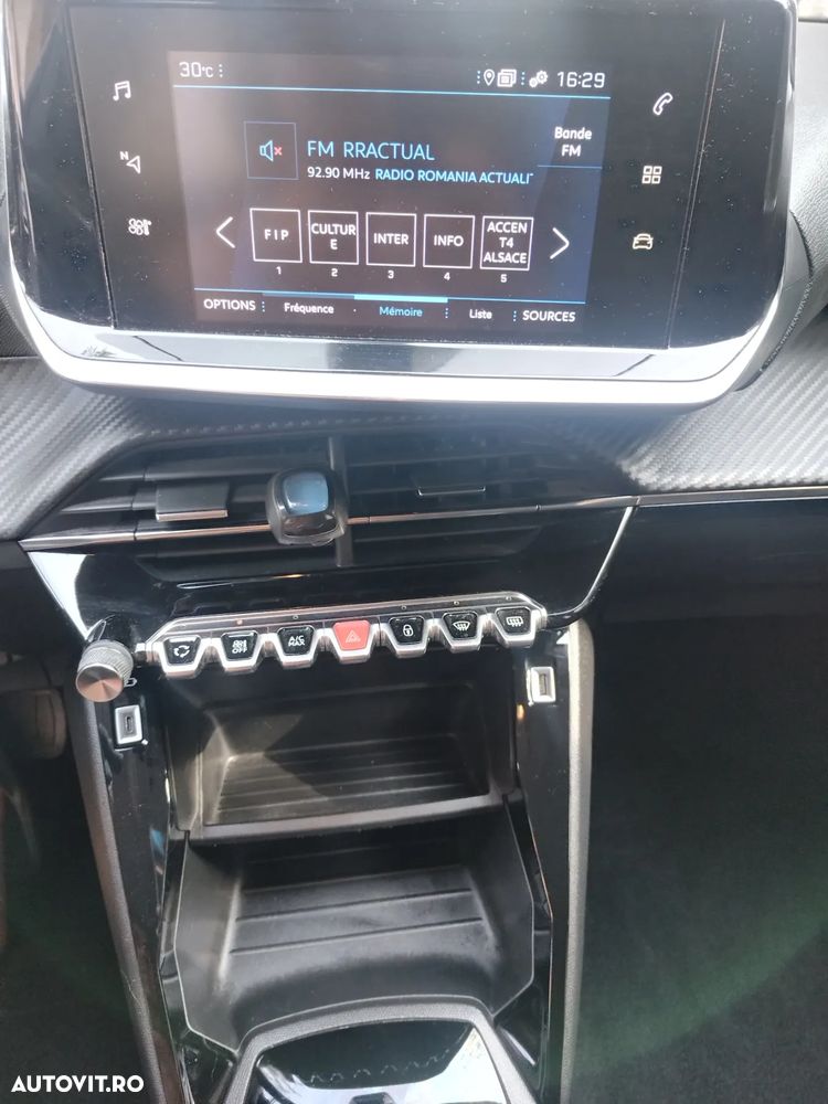 Peugeot 2008 1.2 PureTech EAT8 STT Active Pack - 12