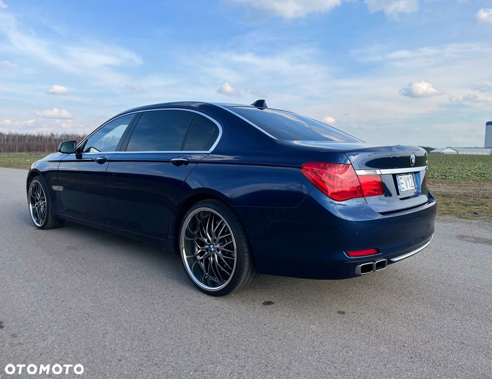 BMW Seria 7 760Li - 5