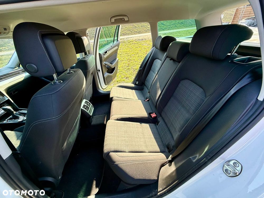 Volkswagen Passat 2.0 TDI Business DSG - 23