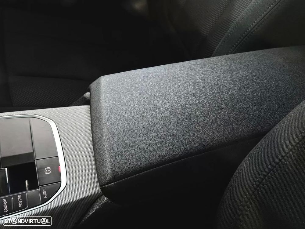 BMW 318 d Touring Aut. Advantage - 32