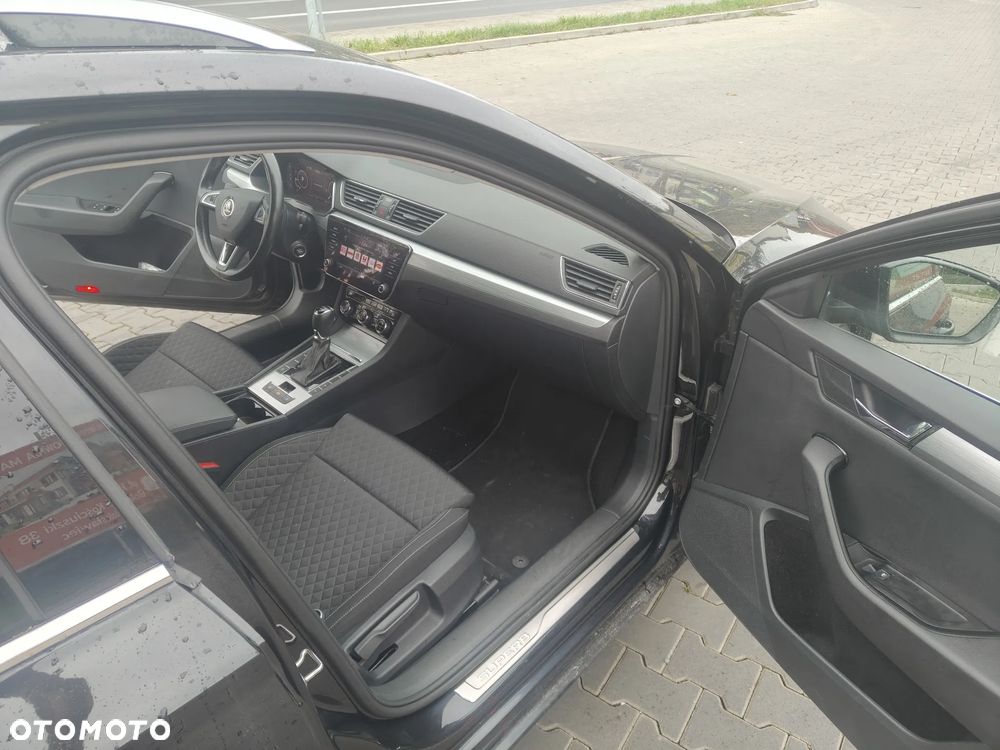 Skoda Superb 2.0 TDI SCR Style DSG - 14