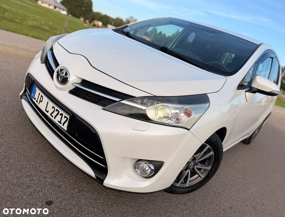 Toyota Verso 2.0 D-4D Edition - 2