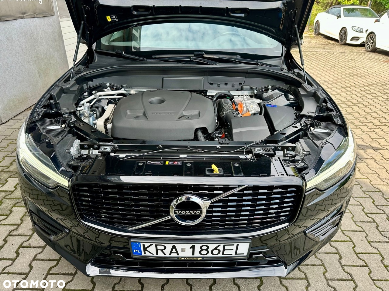 Volvo XC 60 T6 AWD Plug-In Hybrid R-Design - 38