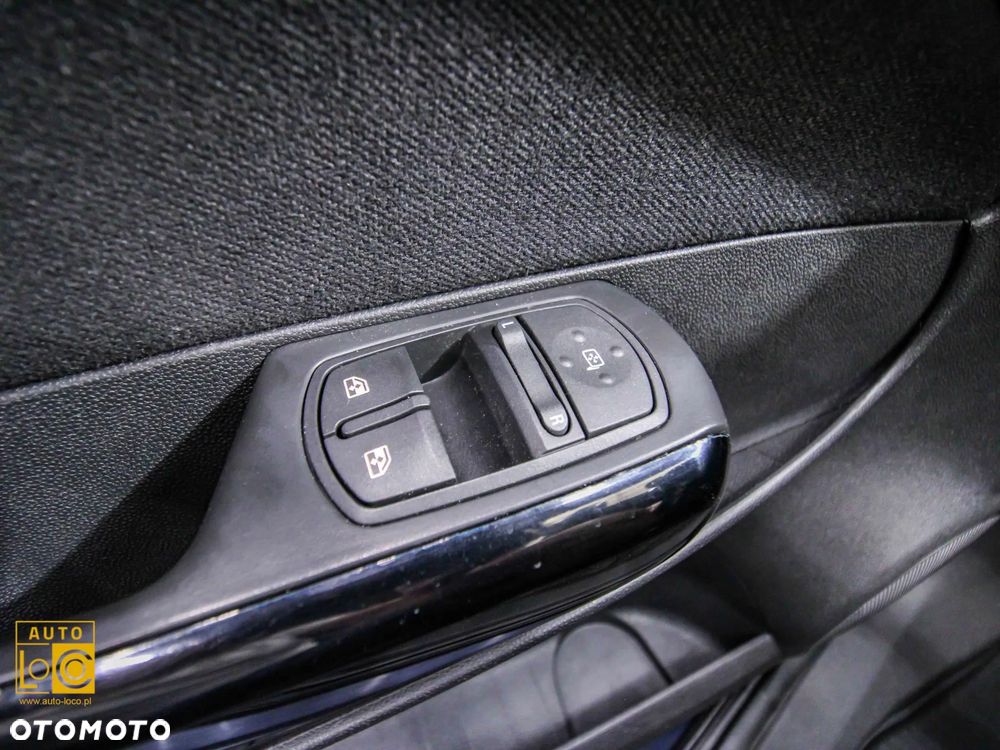 Opel Corsa 1.4 16V Innovation - 21