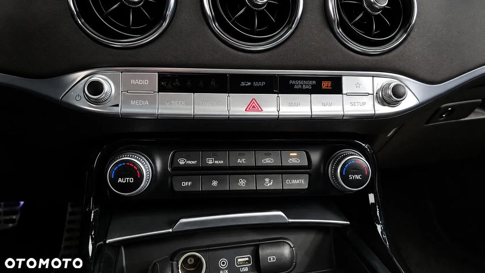 Kia Stinger 2.0 T-GDI L - 24