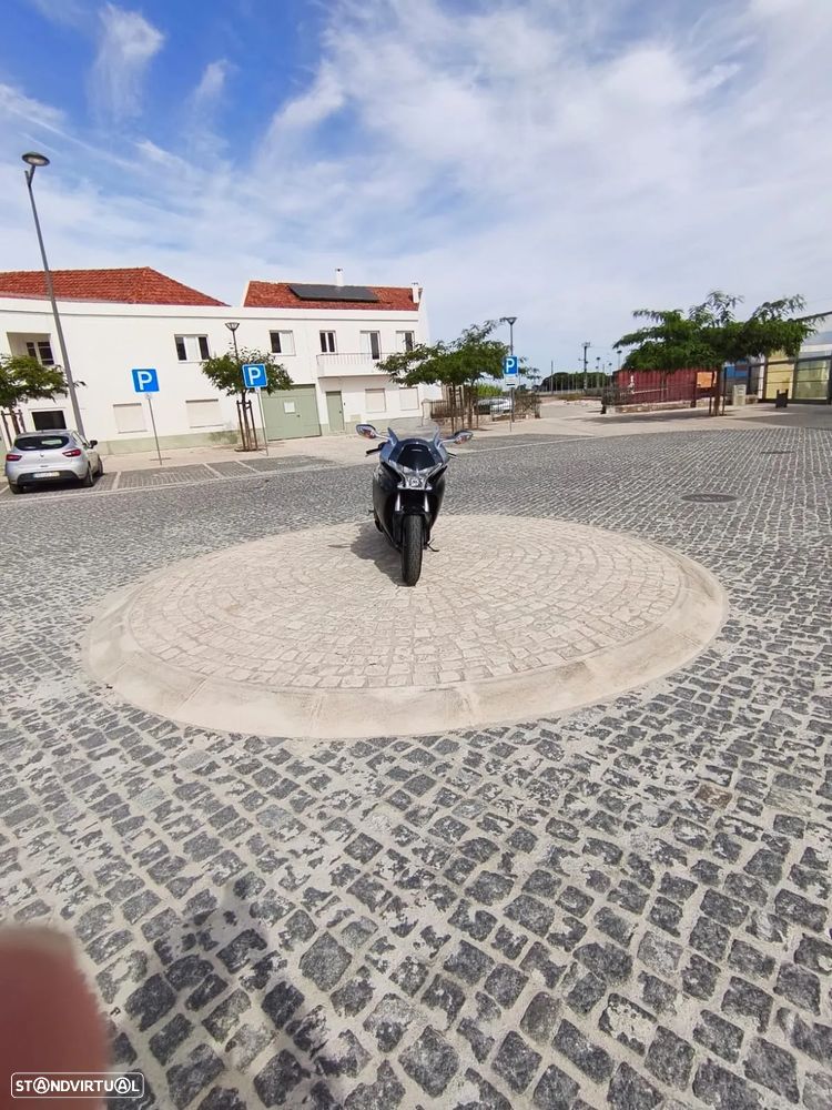 Honda VFR 1200f Versão 2013 Manual - 16