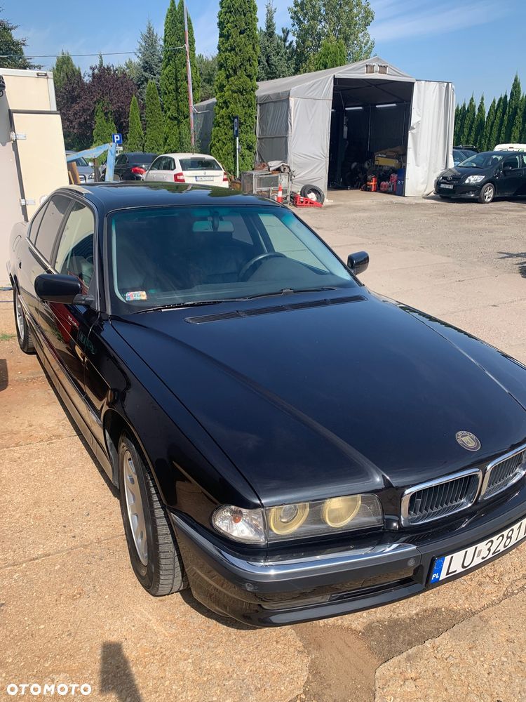 BMW Seria 7 735i - 7