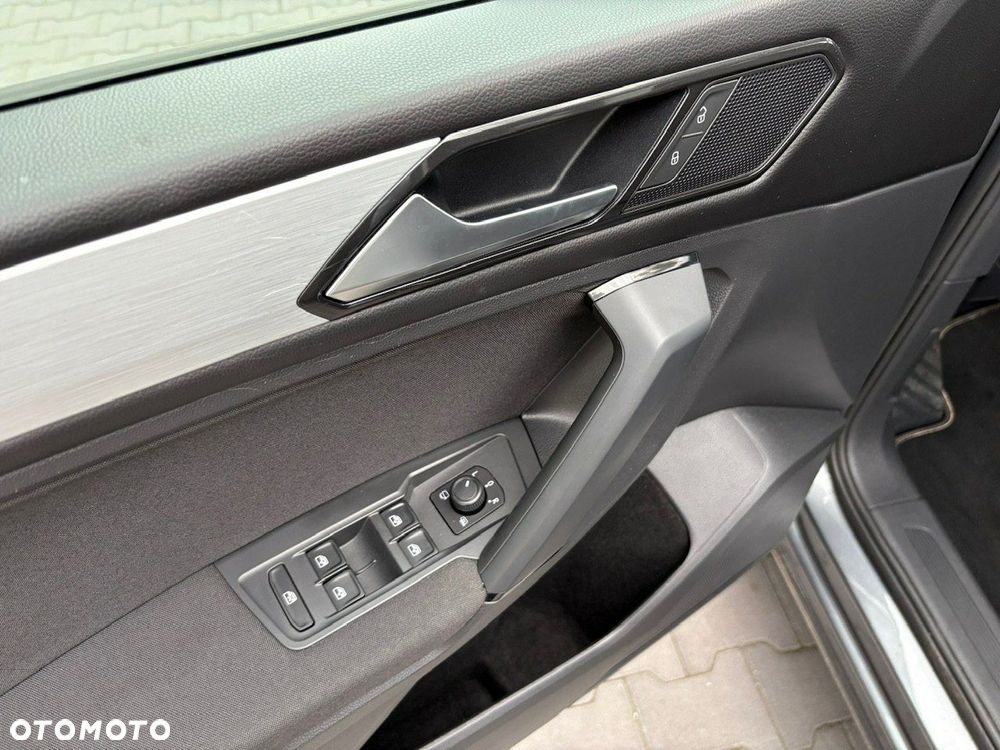Volkswagen Tiguan Allspace - 11