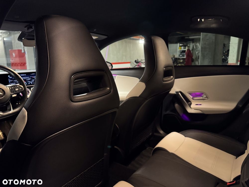 Mercedes-Benz CLA 200 AMG Line 7G-DCT - 32