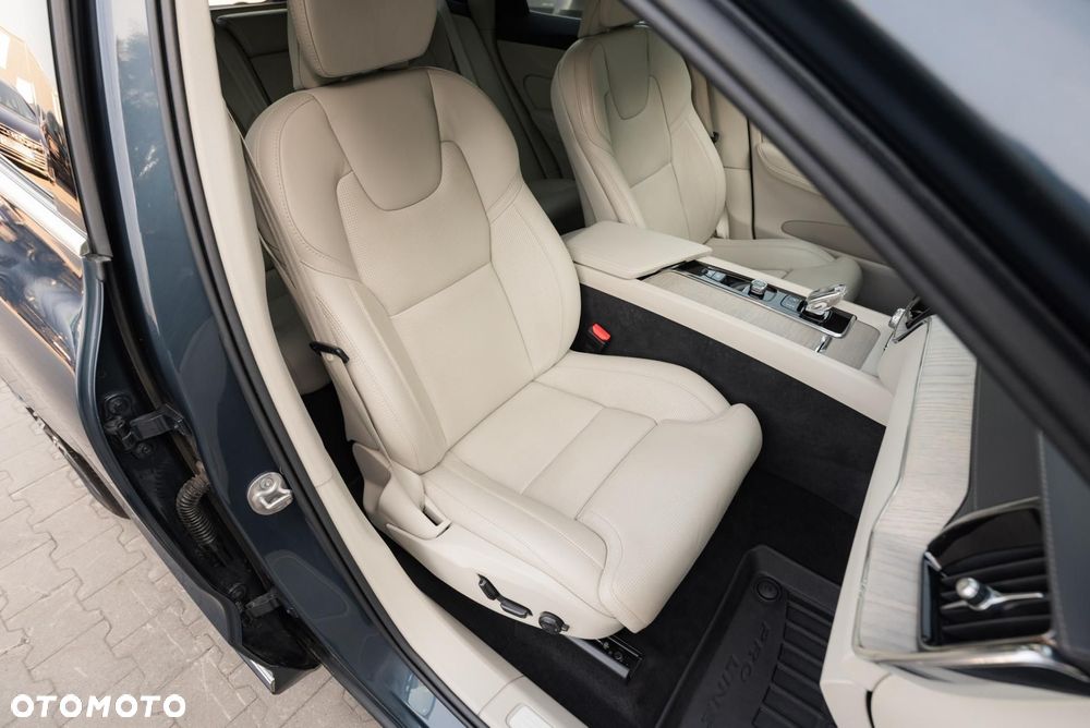 Volvo XC 60 B4 D AWD Inscription - 16