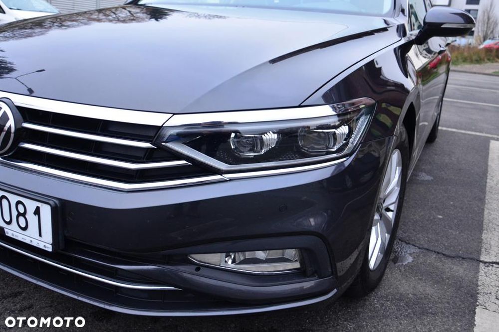 Volkswagen Passat Variant 2.0 TDI SCR DSG Business - 9