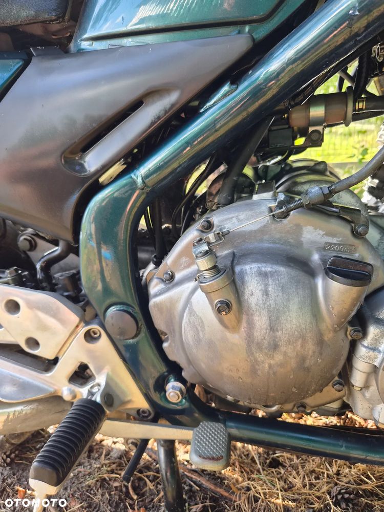 Yamaha XJ - 6