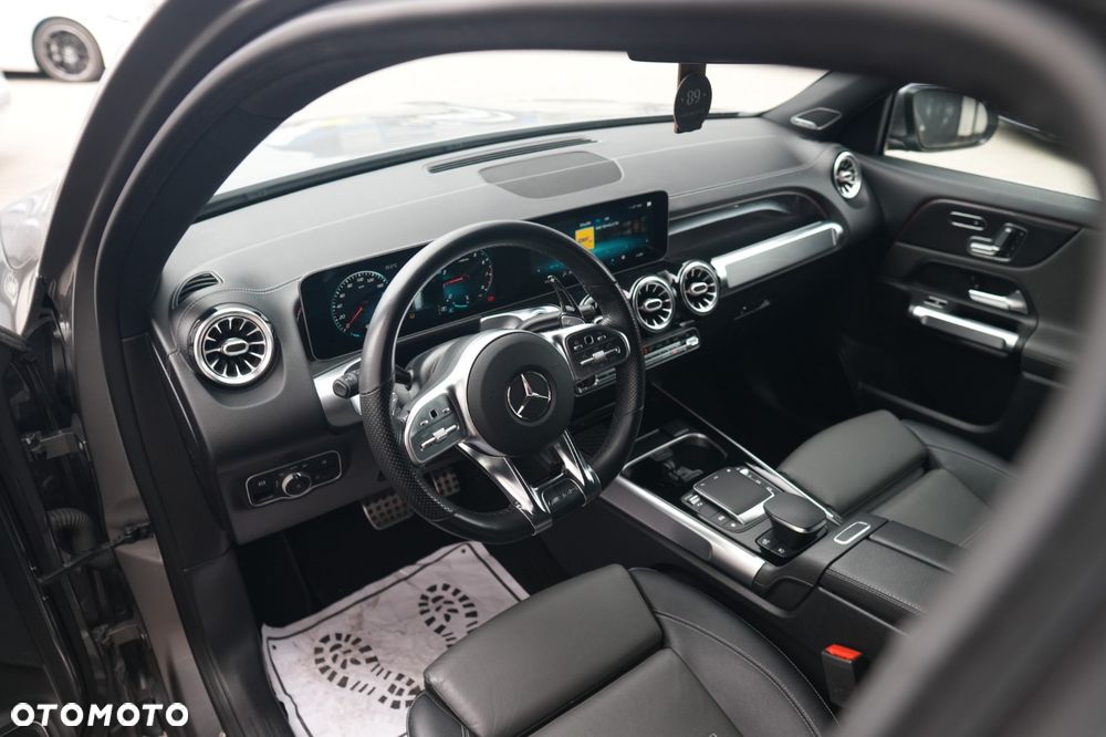 Mercedes-Benz GLB - 10