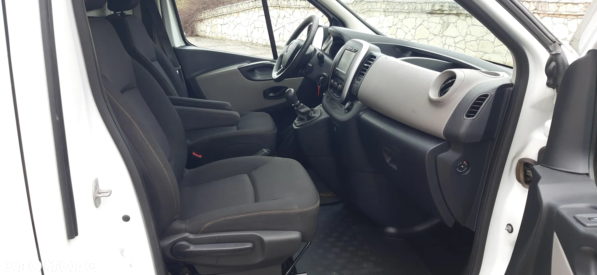 Renault Trafic 1.6dci 90KM L1H1 - 16