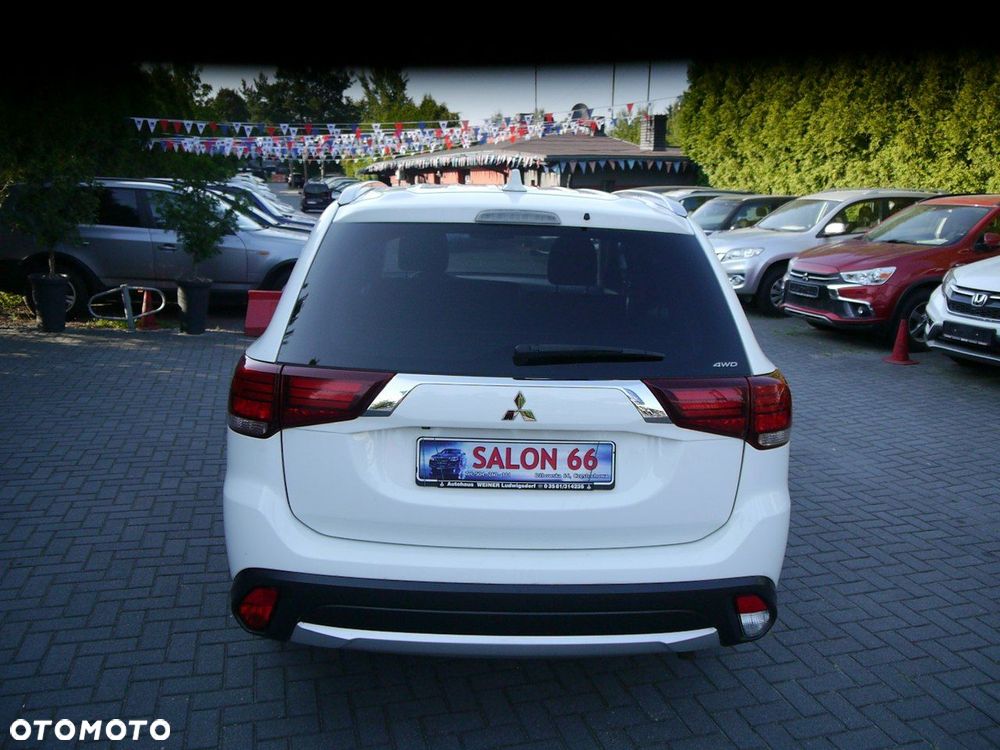 Mitsubishi Outlander - 13