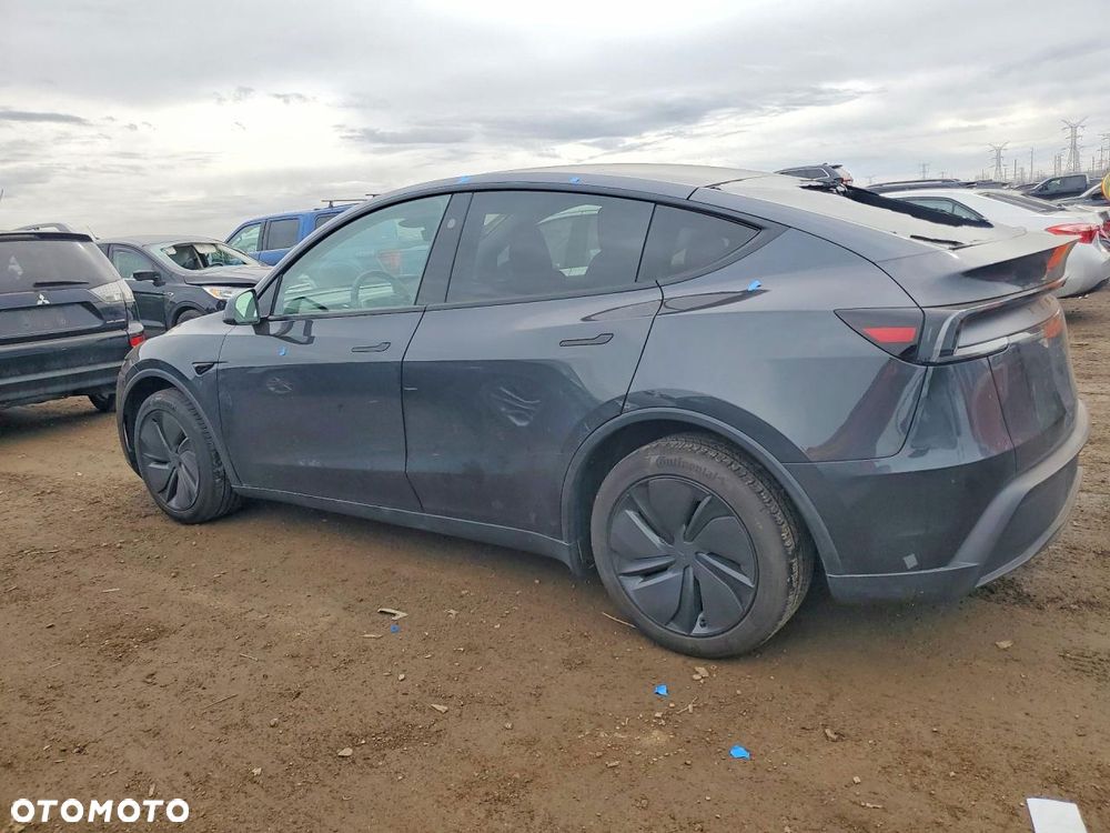 Tesla Model Y Premium Long Range Dual Motor AWD - 2