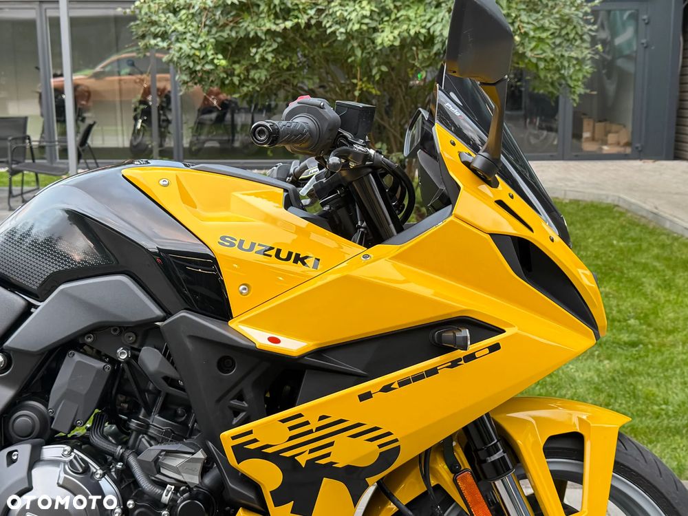 Suzuki GSX - 6