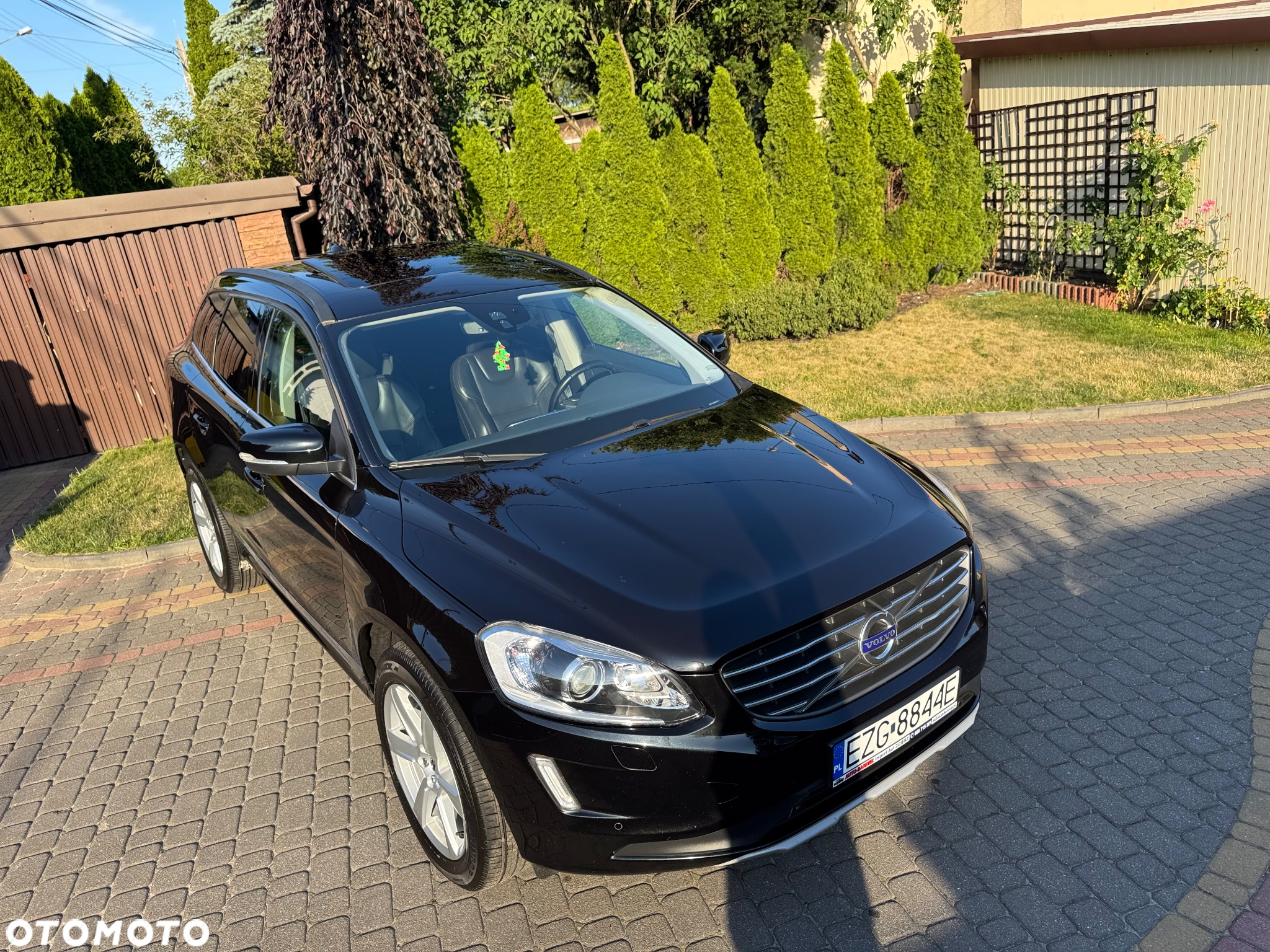 Volvo XC 60 D4 AWD Momentum - 2