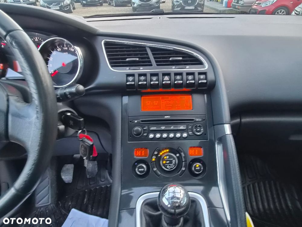 Peugeot 3008 1.6 Premium - 15
