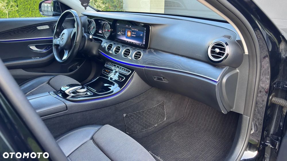 Mercedes-Benz Klasa E 350 BlueTEC 9G-TRONIC - 29
