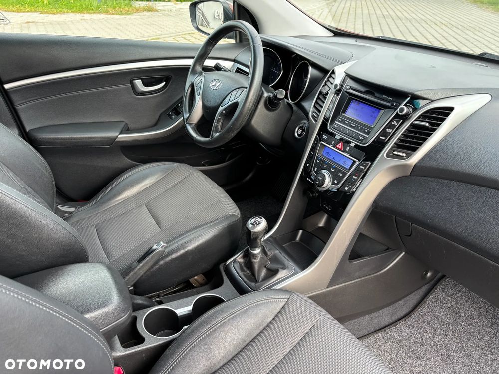 Hyundai i30 blue 1.6 CRDi Trend - 21