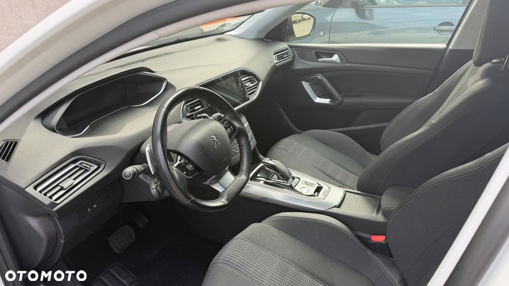 Peugeot 308 BlueHDi 130 EAT8 Stop & Start Allure Pack - 6