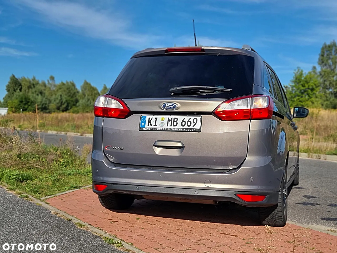 Ford Grand C-MAX - 16
