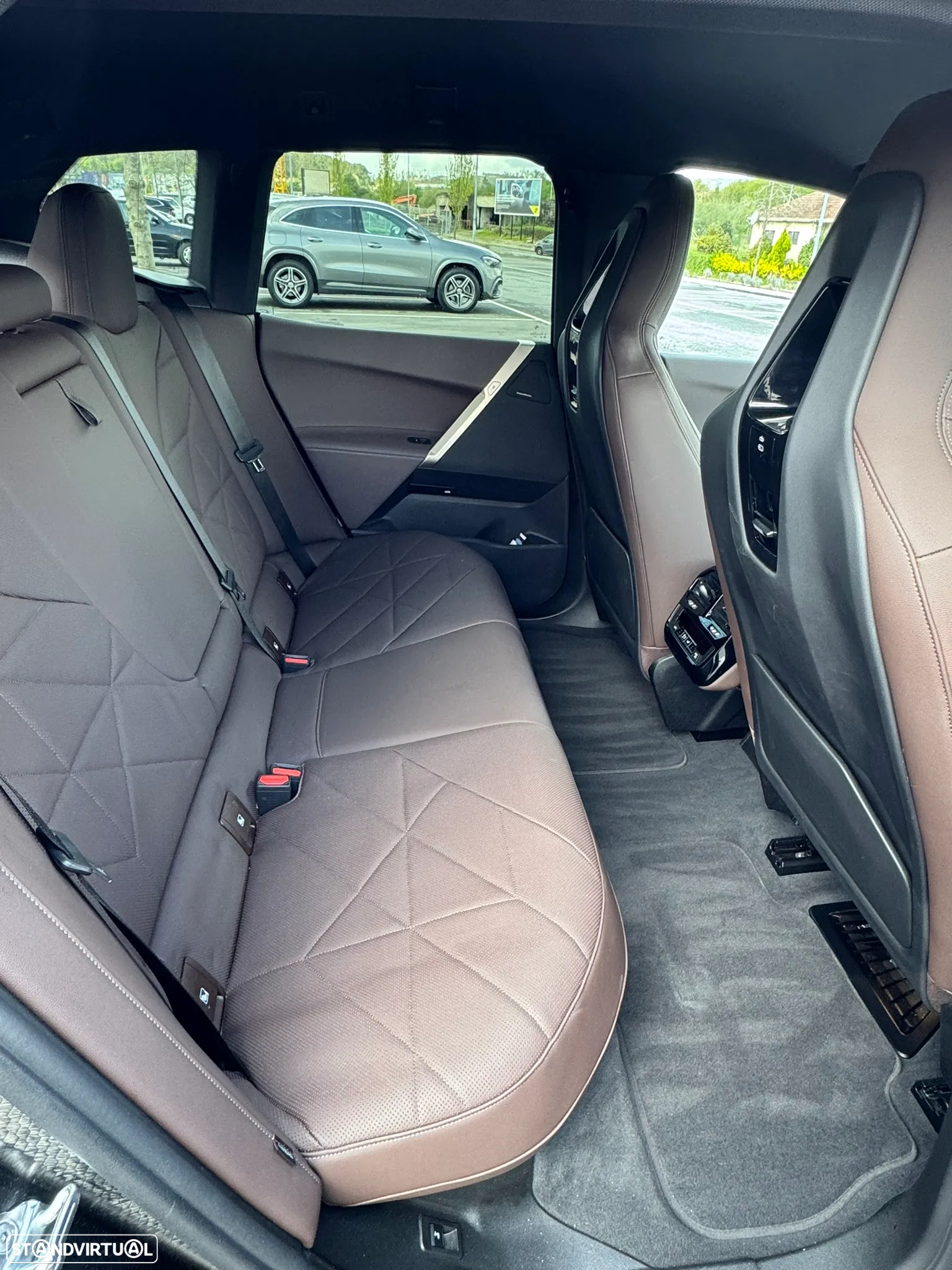BMW iX xDrive 40 Pack Desportivo - 16