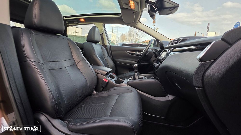 Nissan Qashqai 1.5 dCi N-Connecta 18 - 21