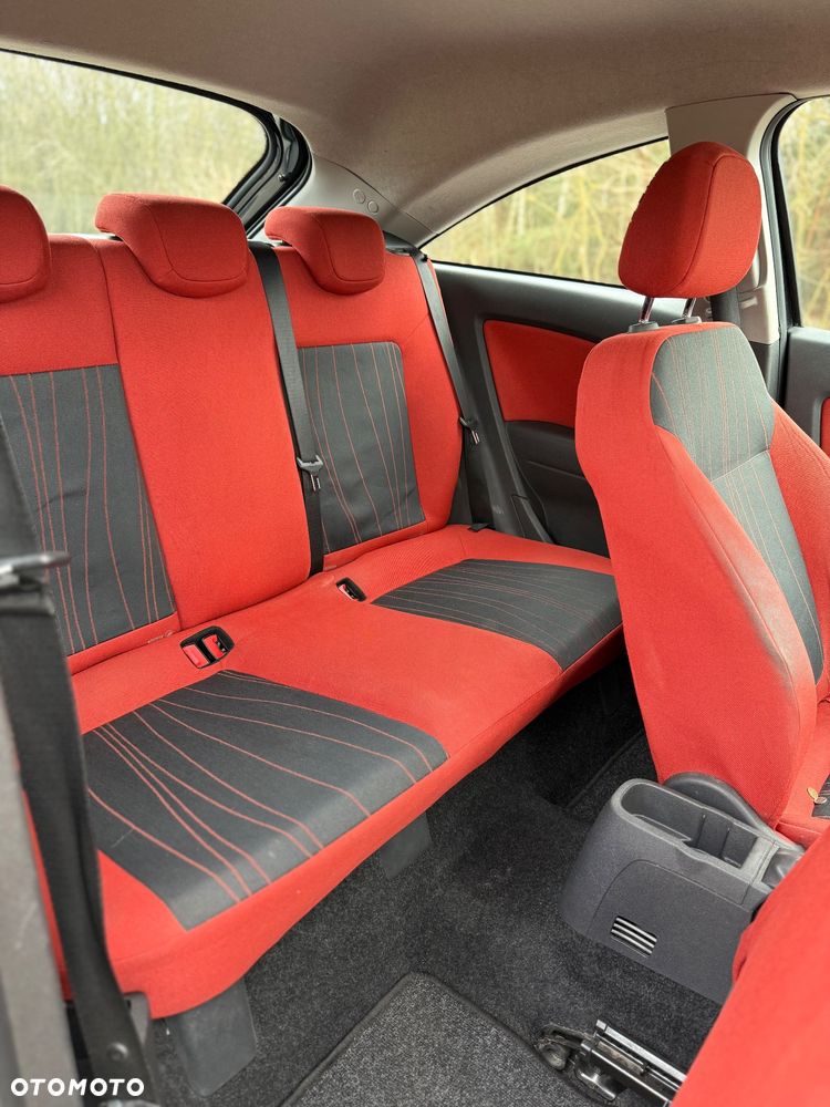 Opel Corsa 1.4 16V Cosmo - 14