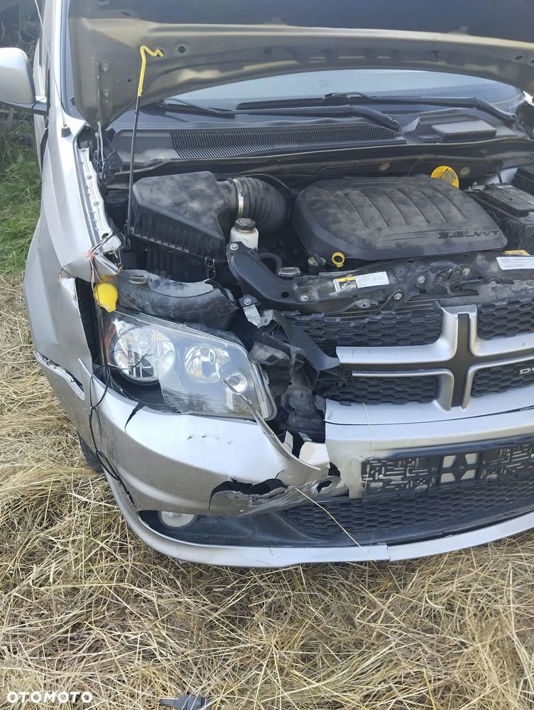 Dodge Grand Caravan 3.6 R/T - 13