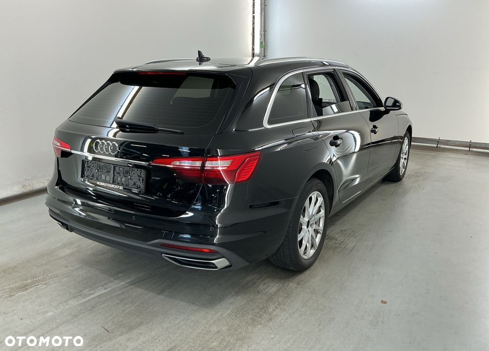 Audi A4 Avant 30 TDI S tronic - 3