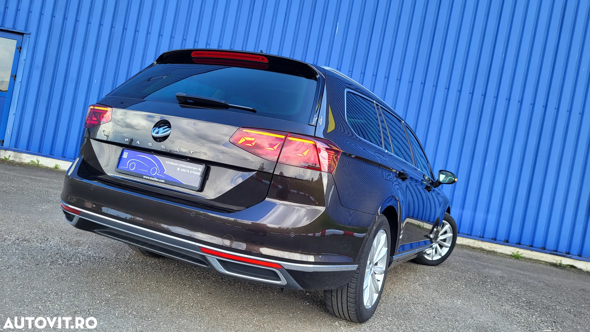 Volkswagen Passat Variant 2.0 TDI SCR DSG Elegance - 10