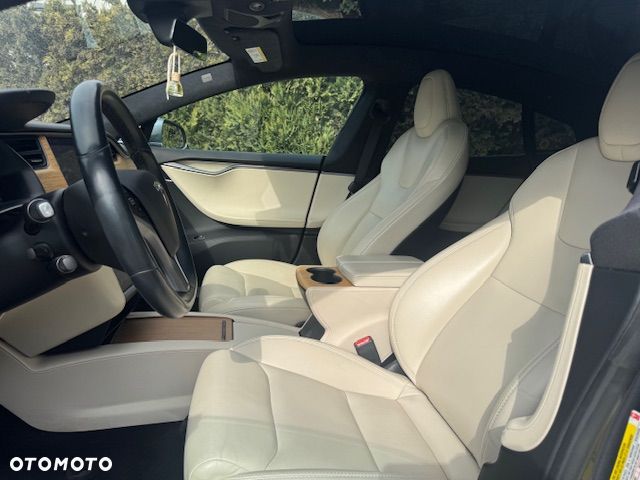 Tesla Model S Performance - 16