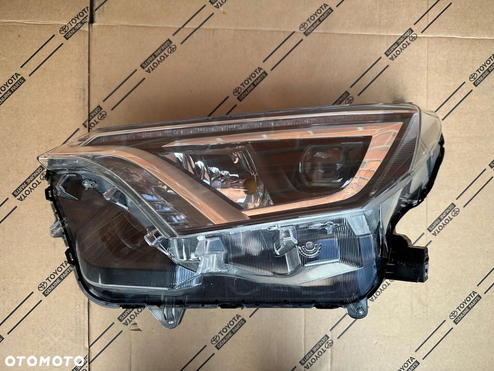 TOYOTA RAV-4 15-18 LAMPA PRZEDNIA LEWA FULL LED ORYGINAŁ - 2