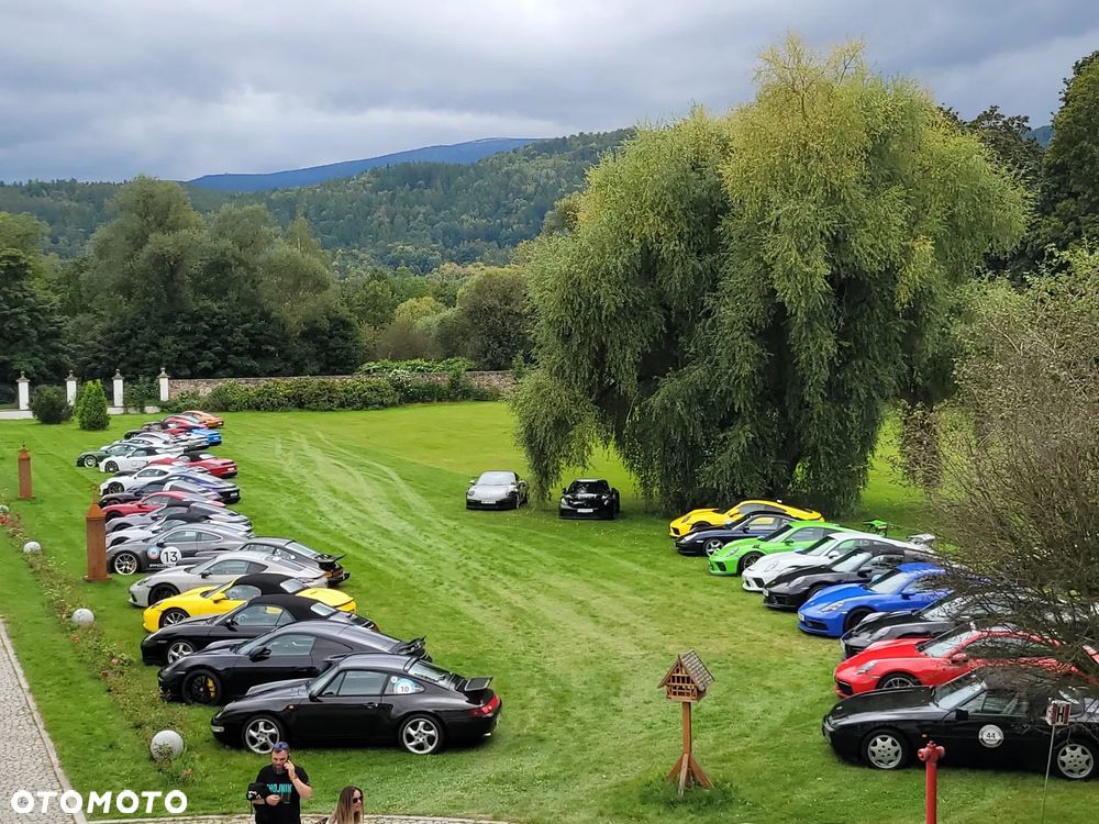Porsche 911 Carrera - 19