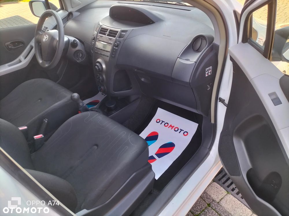 Toyota Yaris 1.0 Sol - 9